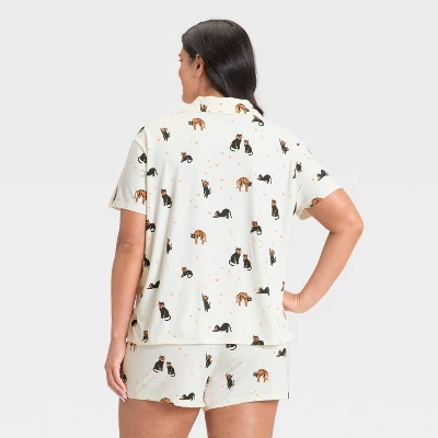 Women's Halloween Short Sleeve Notch Collar Shirt And Shorts Pajama Set - Hyde And EEK! Boutique™ 4 Women's Halloween Short Sleeve Notch Collar Shirt And Shorts Pajama Set - Hyde And EEK! Boutique™ - Image 4
