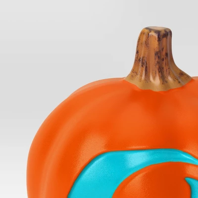 9" Lit Pumpkin With Moon And Bats Halloween Decorative Prop - Hyde And EEK! Boutique™ 2 9" Lit Pumpkin With Moon And Bats Halloween Decorative Prop - Hyde And EEK! Boutique™ - Image 2